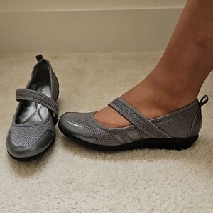 Stylish Gray Women's Shoes